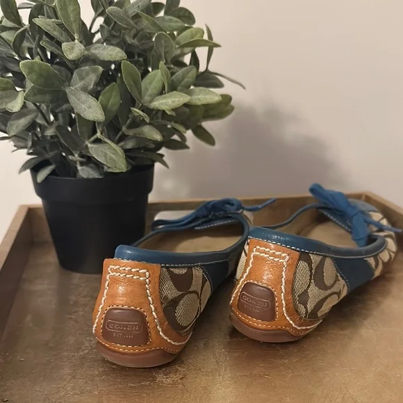 Coach Blue and Tan Flats with Signature Pattern - Picture 4 of 7